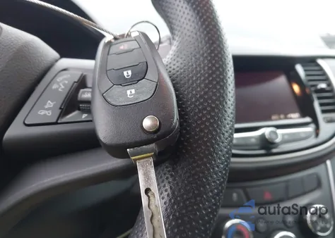 2020 Chevrolet Trax Fwd Ls z USA, uszkodzony, nr VIN 3GNCJKSB4LL215691